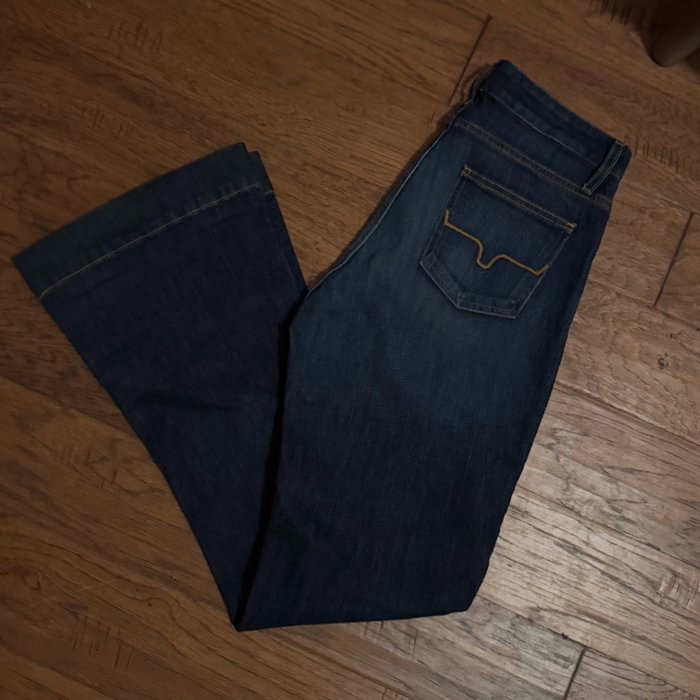 Kimes Ranch “Jennifer” Jeans
Size 6 x 32